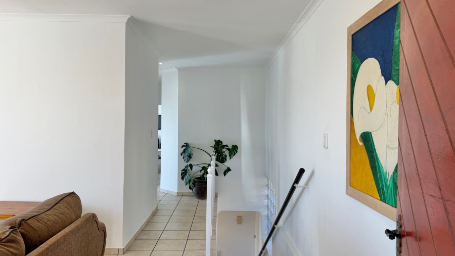 3 Bedroom Property for Sale in Mountainside Western Cape